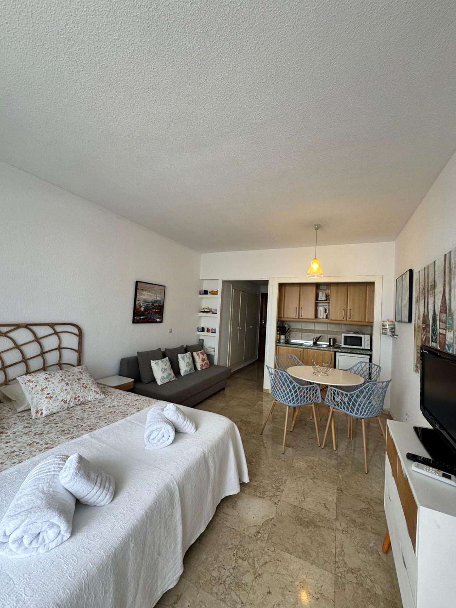 Apartamentos Castillo de Santa Clara Torremolinos Ruang foto